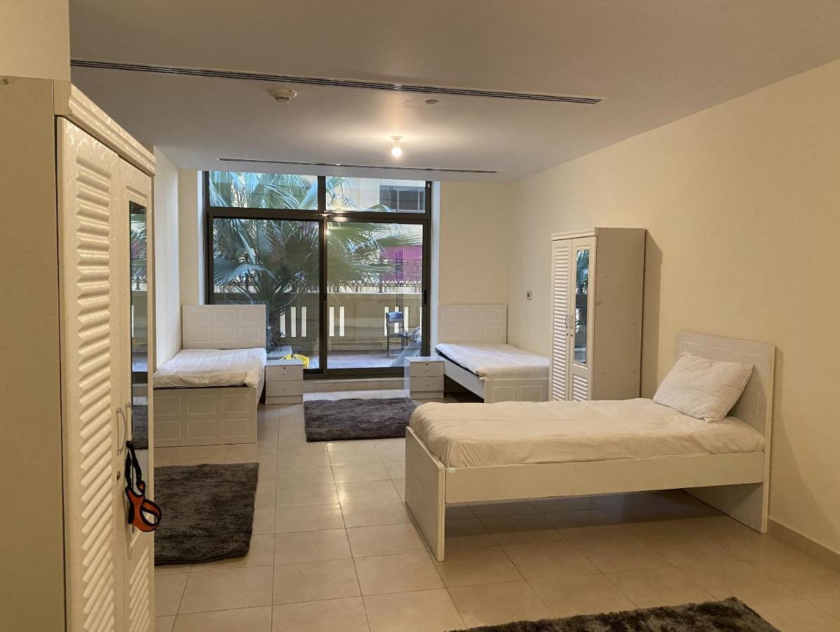 Alexandrina Hostel Dubai Ngoại thất bức ảnh