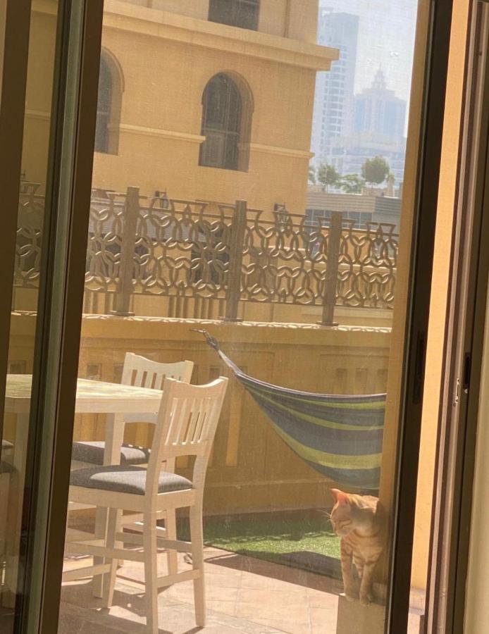 Alexandrina Hostel Dubai Ngoại thất bức ảnh