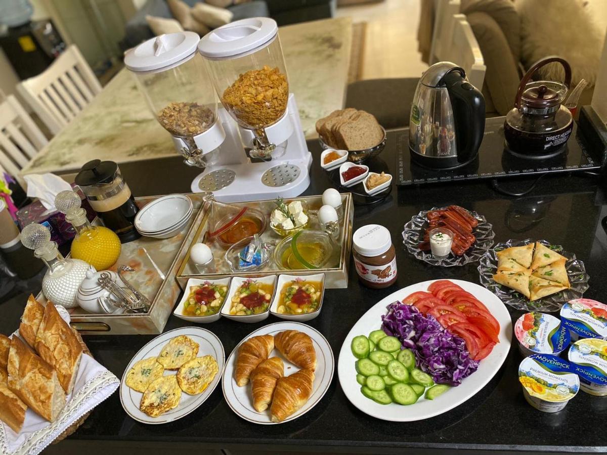 Alexandrina Hostel Dubai Ngoại thất bức ảnh