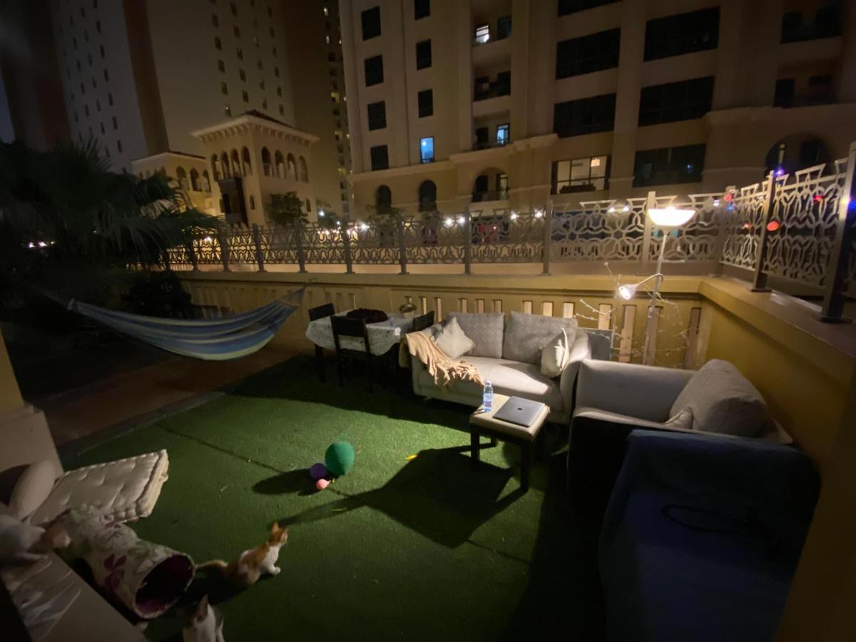 Alexandrina Hostel Dubai Ngoại thất bức ảnh