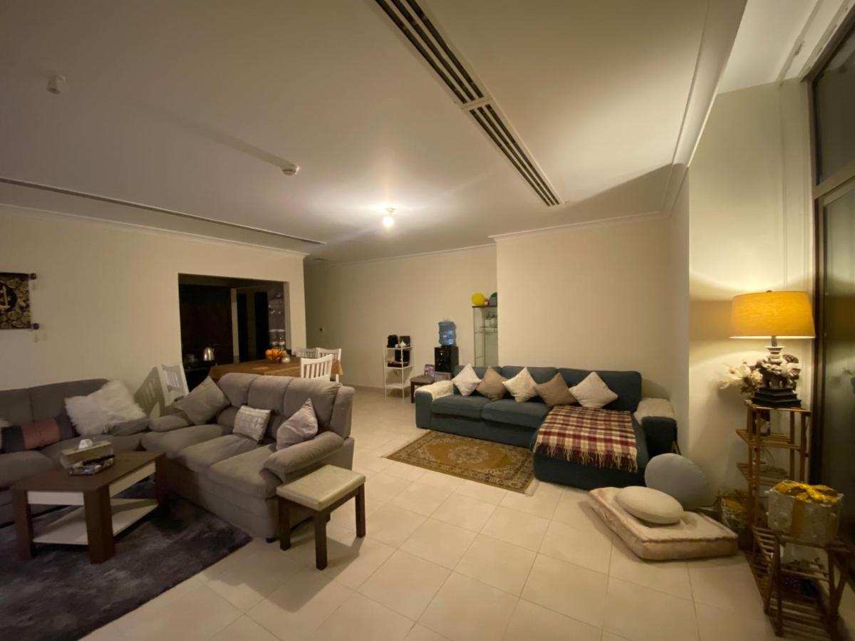 Alexandrina Hostel Dubai Ngoại thất bức ảnh