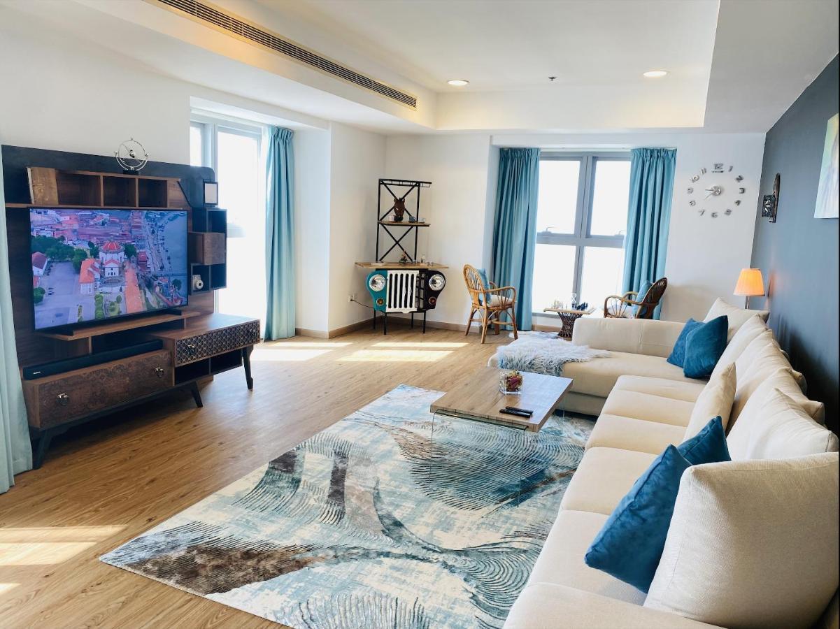 Alexandrina Hostel Dubai Ngoại thất bức ảnh
